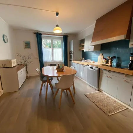 Maison Confortable 7 Personnes Proche Morgat Casa de Férias *